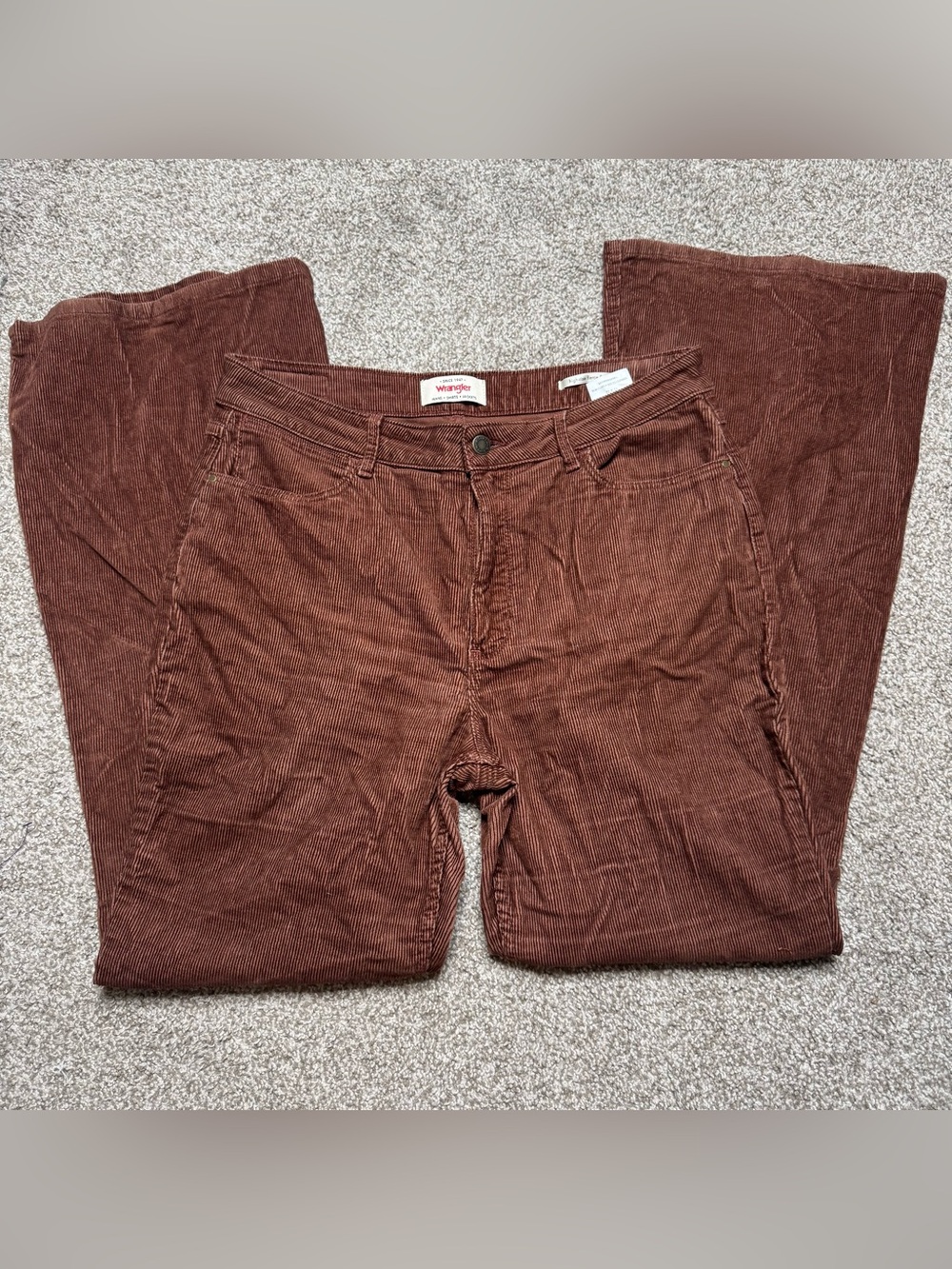 Wrangler women’s brown Corduroy flare Pants